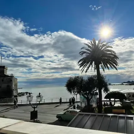 公寓 Welcome Riviera, Casa Luigina Apartment, 90 Sqm, Sea View, 2 Bedroom, 1 Bathroom, Free Wifi, And, Depending On Availability, A Private Garage 800 Meters Away At 20,00 Euro Per Night *