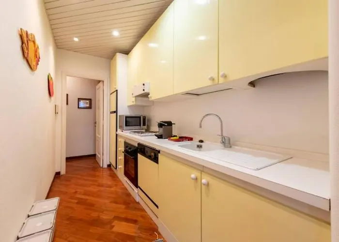Welcome Riviera, Casa Luigina Apartment, 90 Sqm, Sea View, 2 Bedroom, 1 Bathroom, Free Wifi, And, Depending On Availability, A Private Garage 800 Meters Away At 20,00 Euro Per Night * 拉帕洛